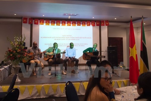 Veranstaltungen zum 42. Jahrestag der Befreiung des Südens in Macau und Mosambik - ảnh 1